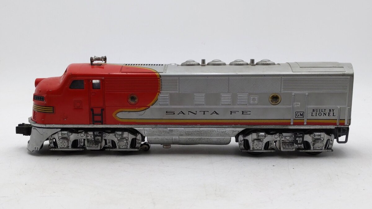 Lionel 2353T Vintage O Santa Fe F-3  Dummy Diesel Locomotive VG/Box