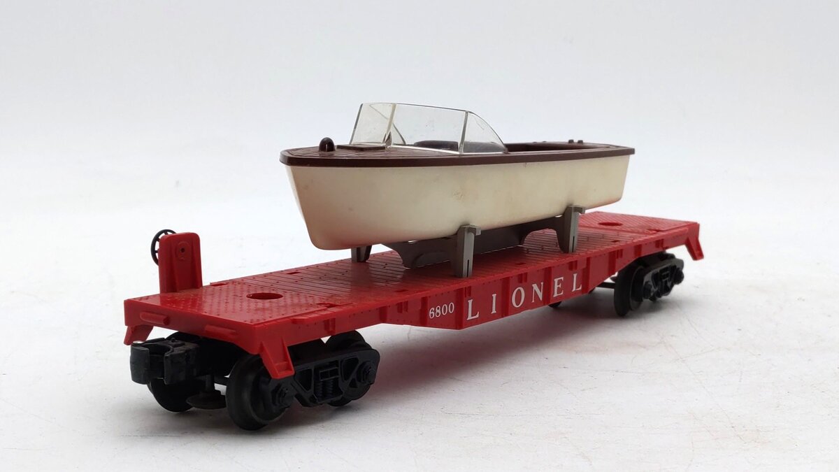 Lionel 6801 Vintage O Lionel Flatcar with Brown & White Boat EX/Box