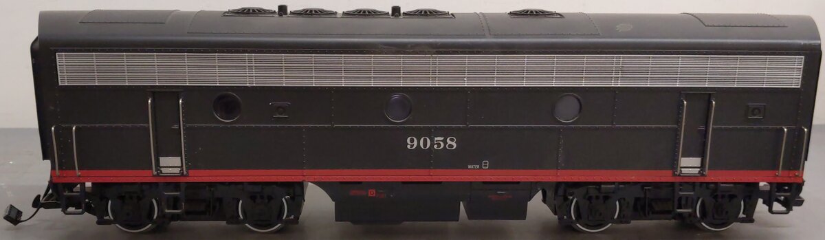 LGB 24582 G Southern Pacific F7-B Non-Powered Diesel Locomotive #9058 EX/Box
