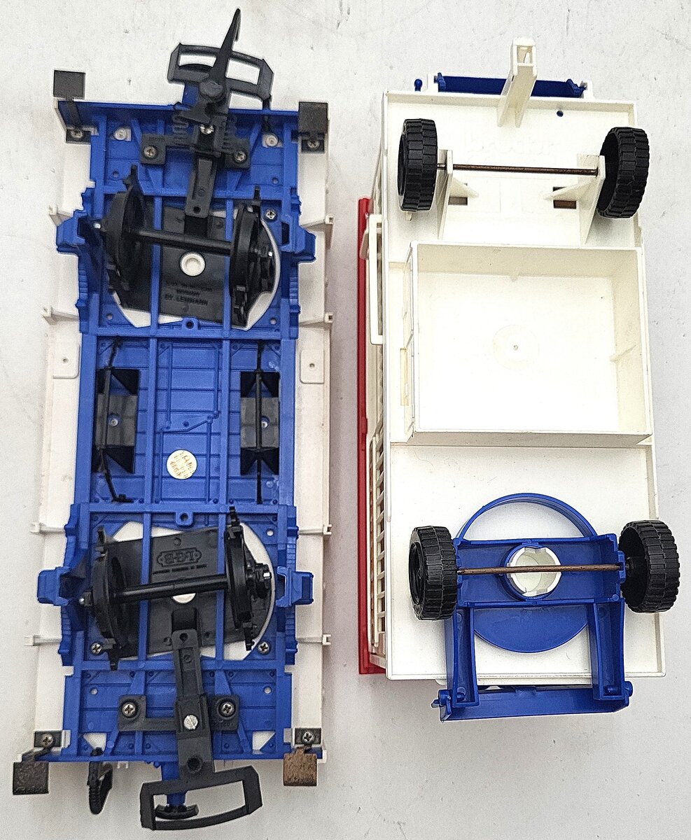 LGB 4038 G Scale Flatcar with Circus Cage W/O Animals EX/Box