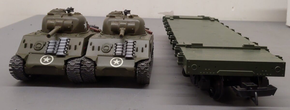 USA Trains R1743 G U.S. Army Flat Car with Tanks #G4944 EX/Box
