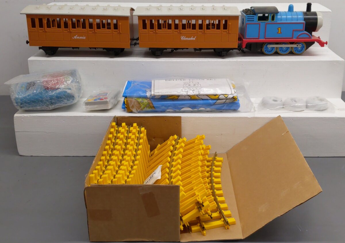Lionel 8-81016 Thomas The Tank Deluxe Train Set EX/Box