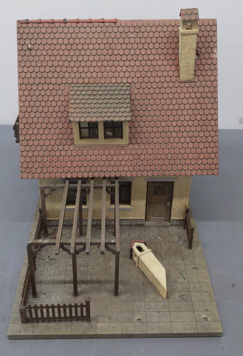 Pola 928 Vintage "Bruckner" Country House/Box