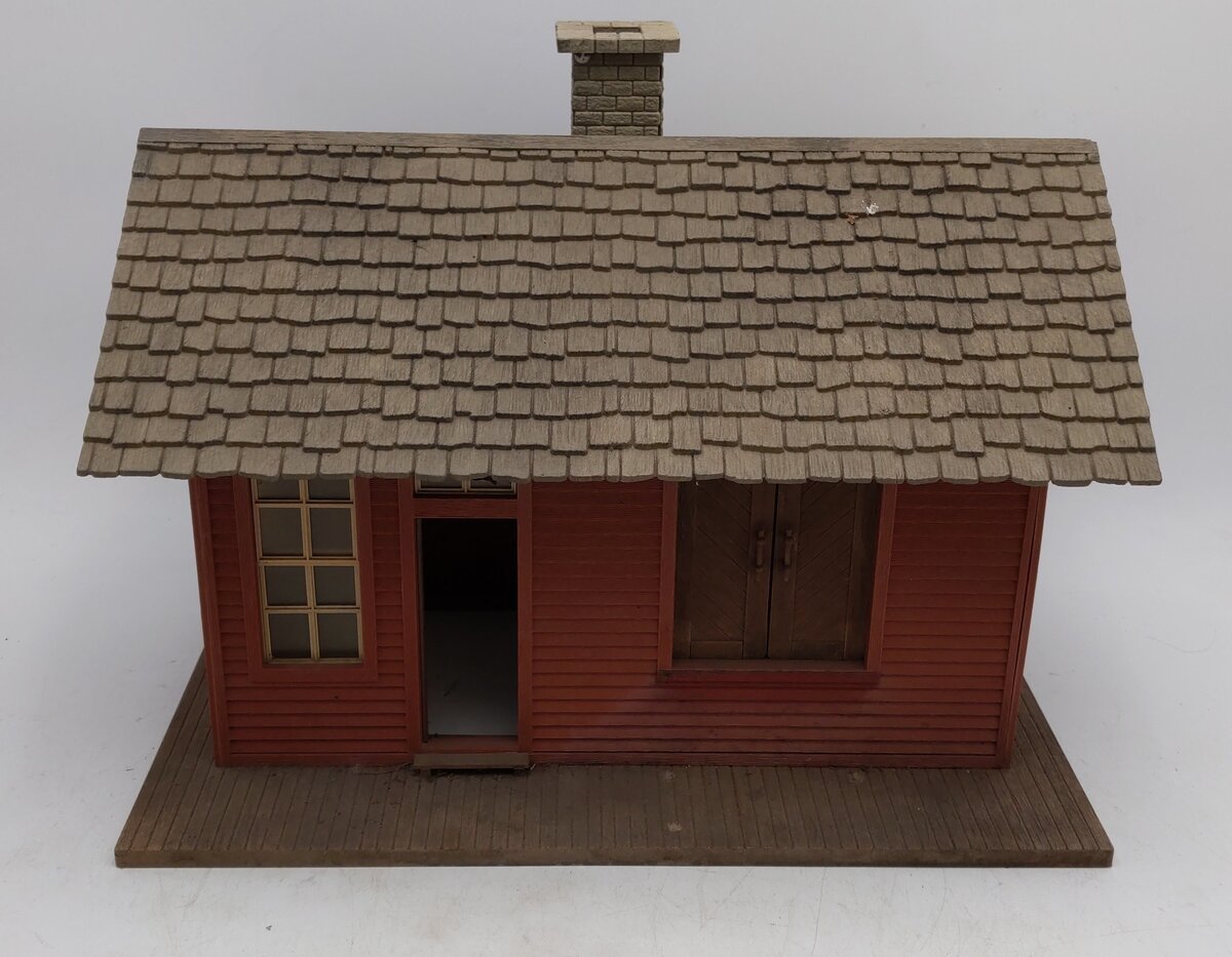 Pola 933 G Scale Cripple Creek Station Kit- Assembled VG/Box