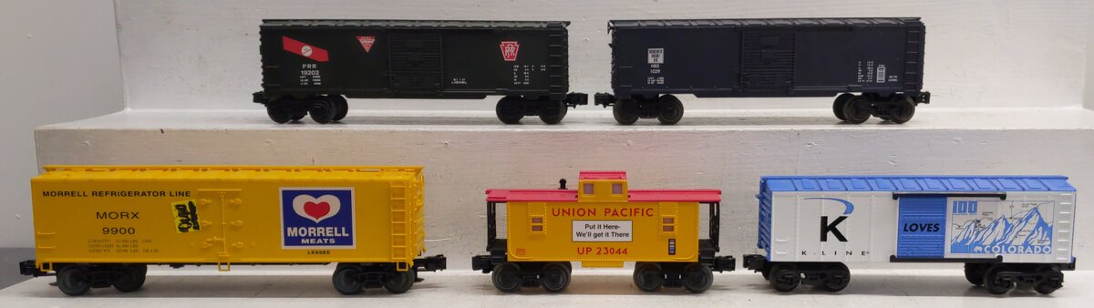 Lionel and Other O gauge Assorted Freight Cars: 23044, 1029, 19202, 9900 [5] EX