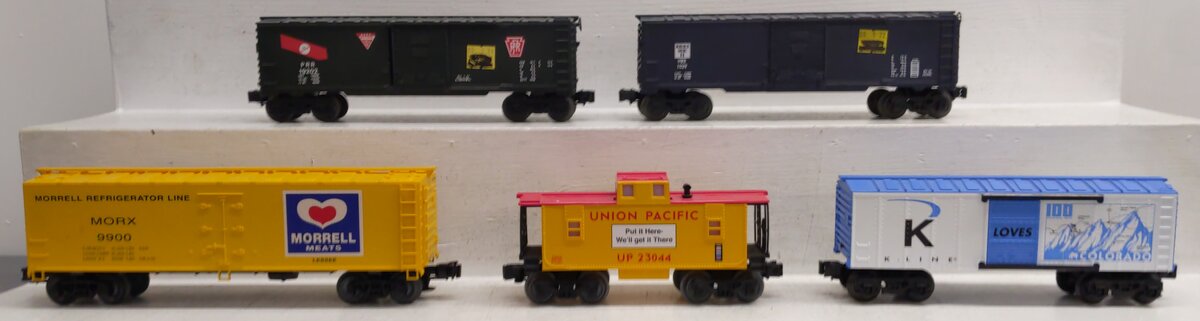 Lionel and Other O gauge Assorted Freight Cars: 23044, 1029, 19202, 9900 [5] EX