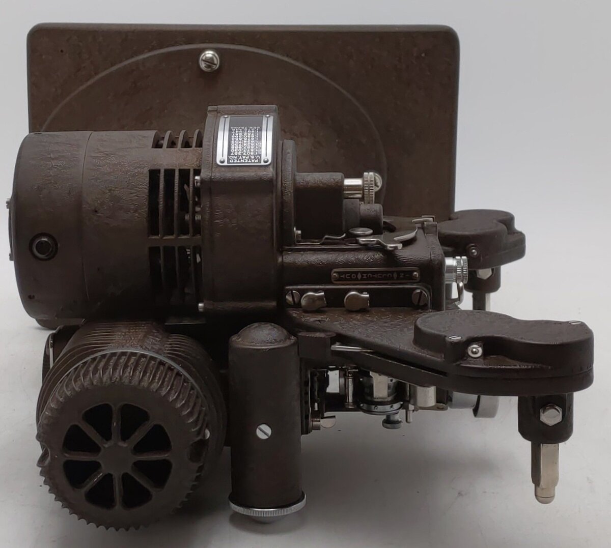 Bell & Howell Vintage Filmo 16 mm Filmaster Projector w/ Carrying Case VG