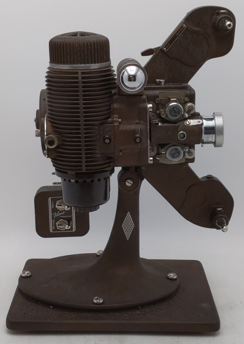 Bell & Howell Vintage Filmo 16 mm Filmaster Projector w/ Carrying Case VG
