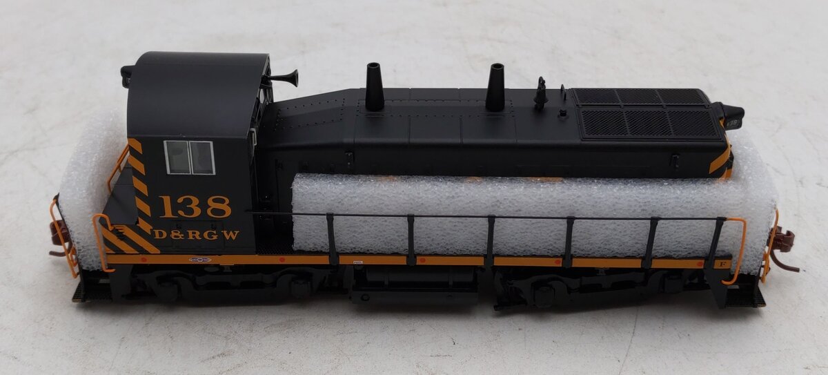 Rapido Trains 027521 HO DRGW EMD SW1200 Diesel Locomotive DCC/Sound #138