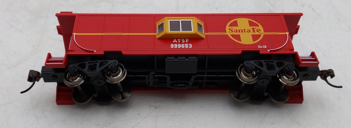 Bachmann 73206 HO Santa Fe Bay-Window Caboose with Roof Walk LN/Box