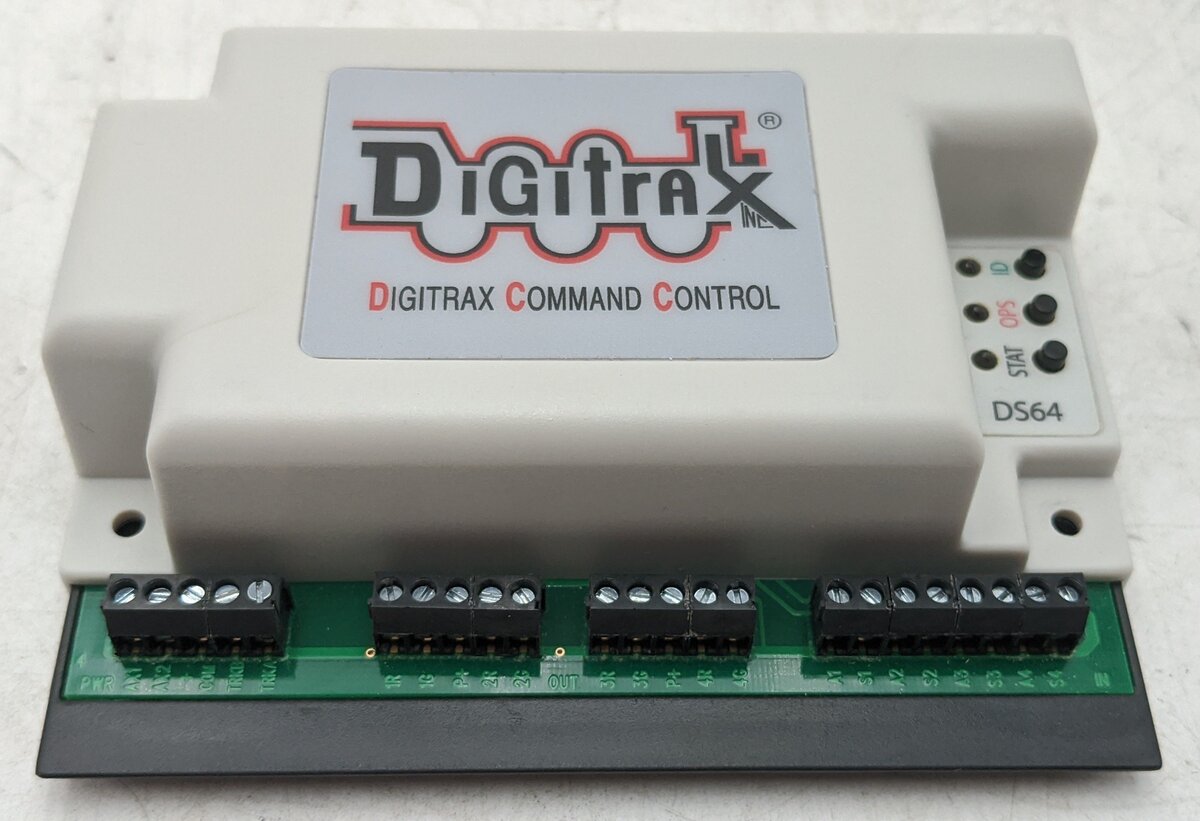 Digitrax DS64 Quad Stationary Decoder LN