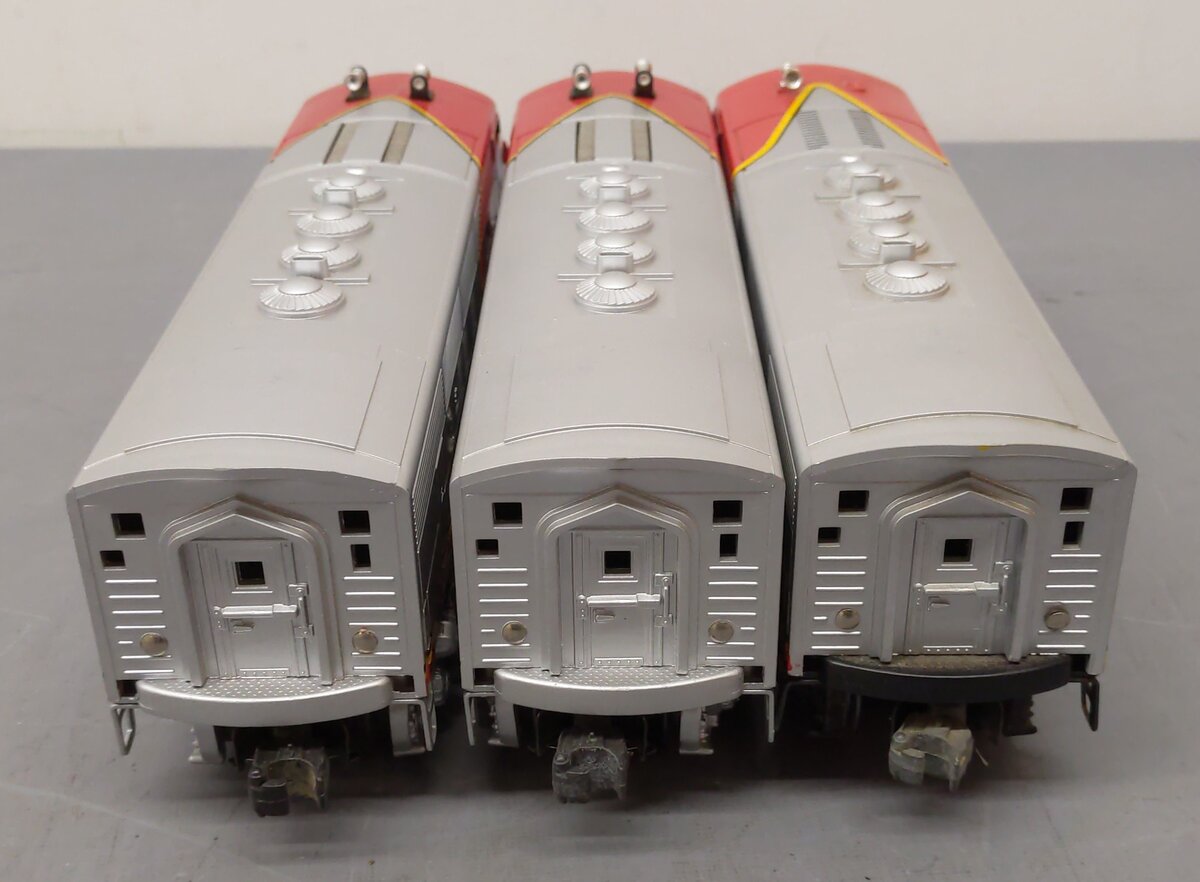 Lionel 6-11711 O Santa Fe F-3 AA Diesel Set #8100 & 8102 with MPC A Unit VG/Box