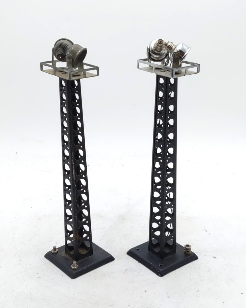 Marx 416A Vintage O Metal Dual Floodlight Tower (2)