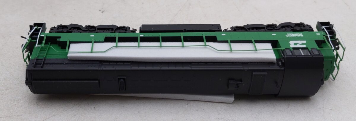 Arnold HN2315 N Burlington Northern U28C GE Diesel Locomotive DCC Ready #5656