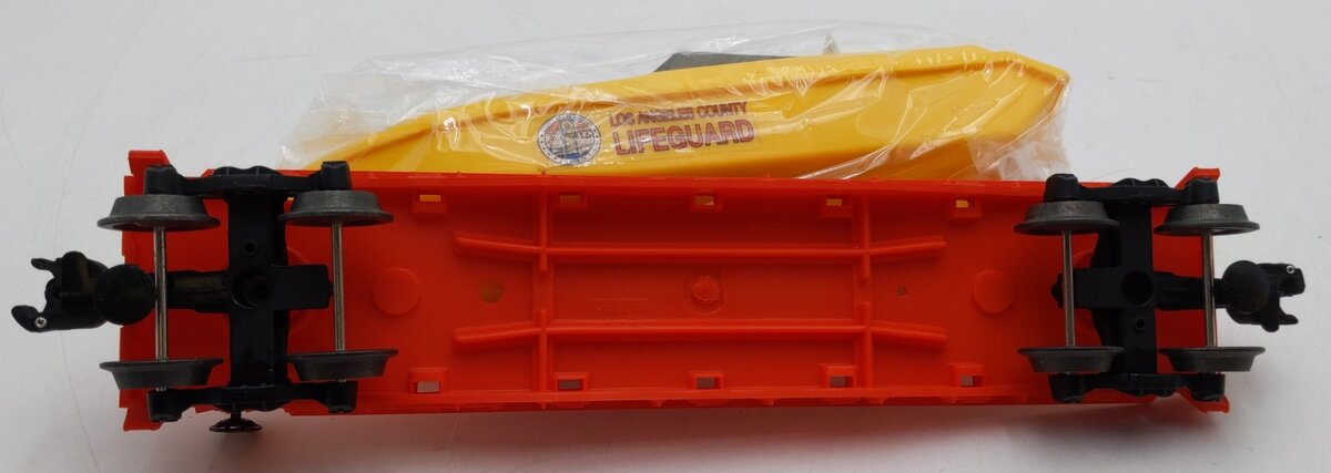 Lionel 6-16970 O Gauge L.A. County Lifeguard Flatcar w/ Lifeguard Boat #6424 LN/Box