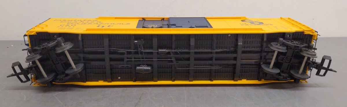 USA Trains R19306C G Chesapeake & Ohio 50' Boxcar #23161