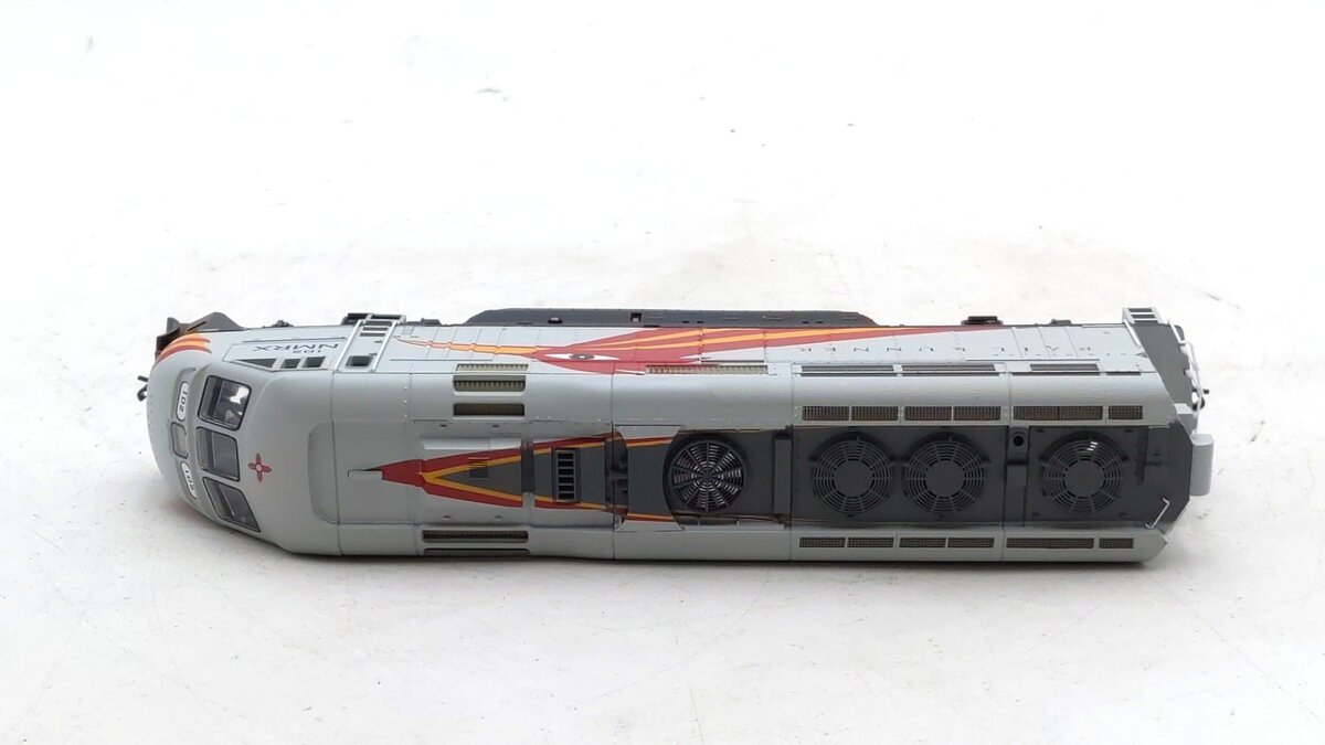 Athearn 26301 HO Scale New Mexico DOT/Rail Runner F59PHI Diesel Locomotive #102