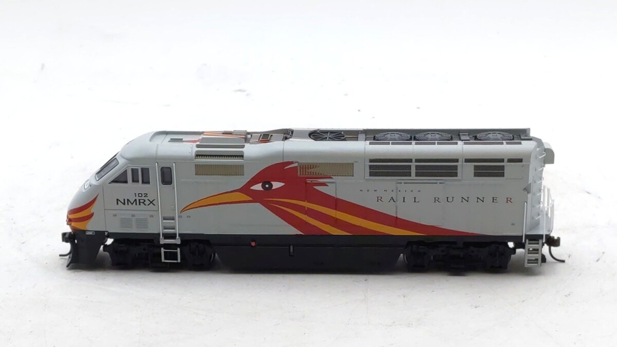 Athearn 26301 HO Scale New Mexico DOT/Rail Runner F59PHI Diesel Locomotive #102