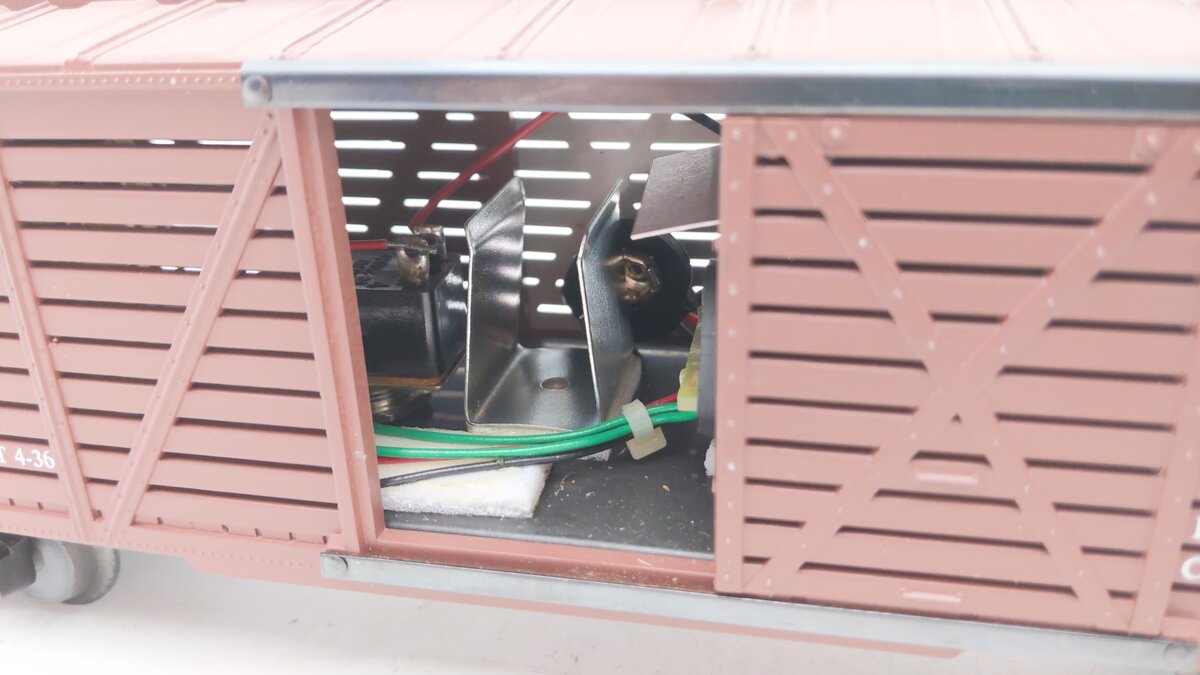 Frank's Roundhouse 5 O Gauge Lakawanna Railroad Stock Car #23530 w/RoW Sound EX/Box