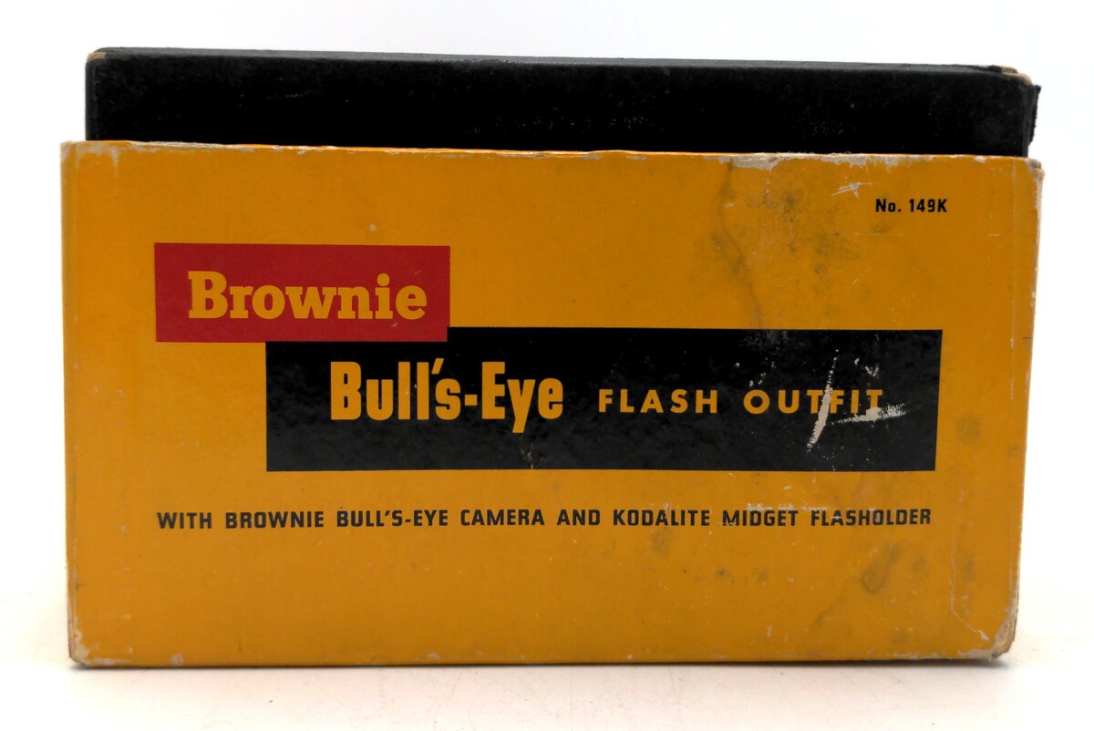 Kodak Eastman Brownie Bulls-Eye film Vintage Camera (1954-1960) w/Flash Holder EX/Box