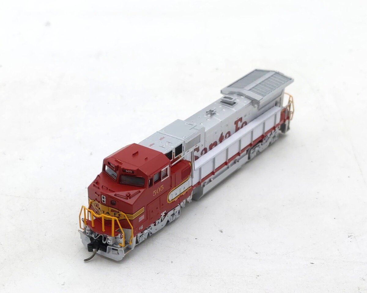 Atlas 40005177 N ATSF Dash 8-40BW Diesel Locomotive with DCC/Sound #505