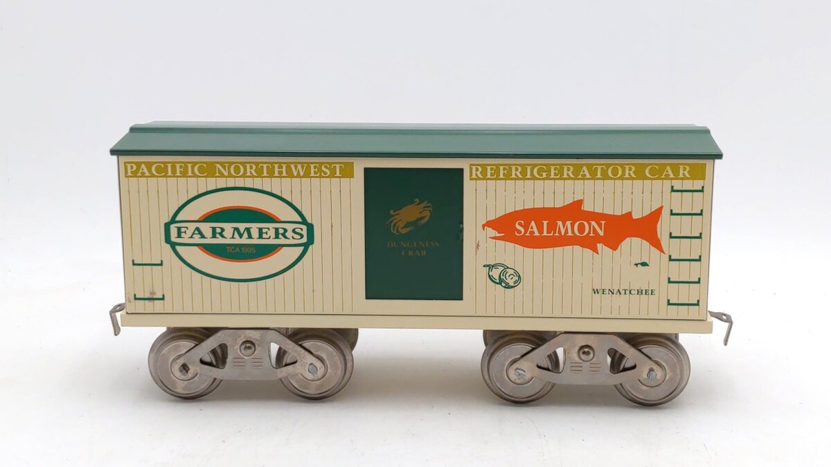 McCoy 1995 Standard Gauge Pacific Northwest Pike Place Reefer EX/Box