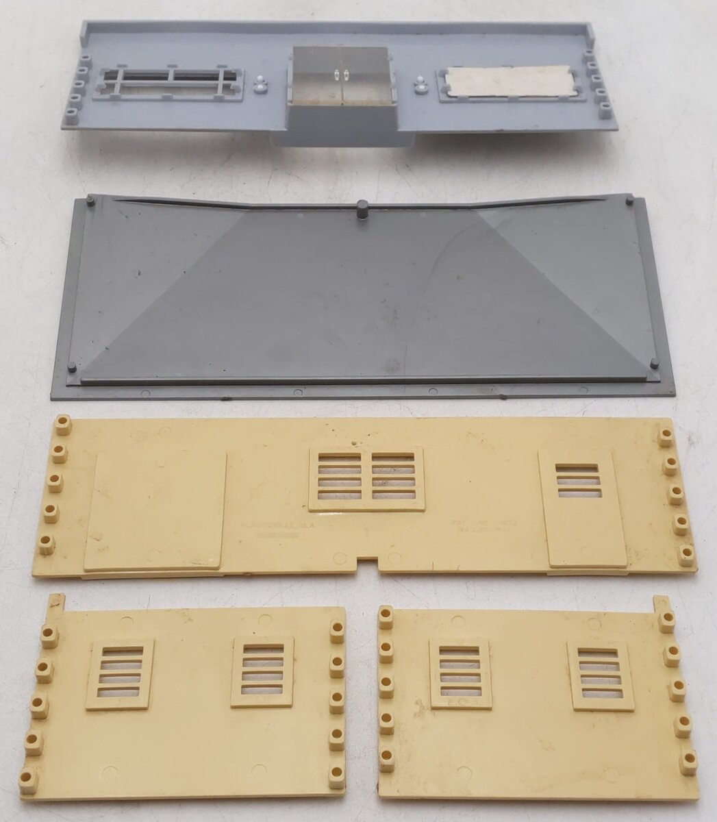 Plasticville PO-1 Vintage O Post Office Building Kit VG/Box