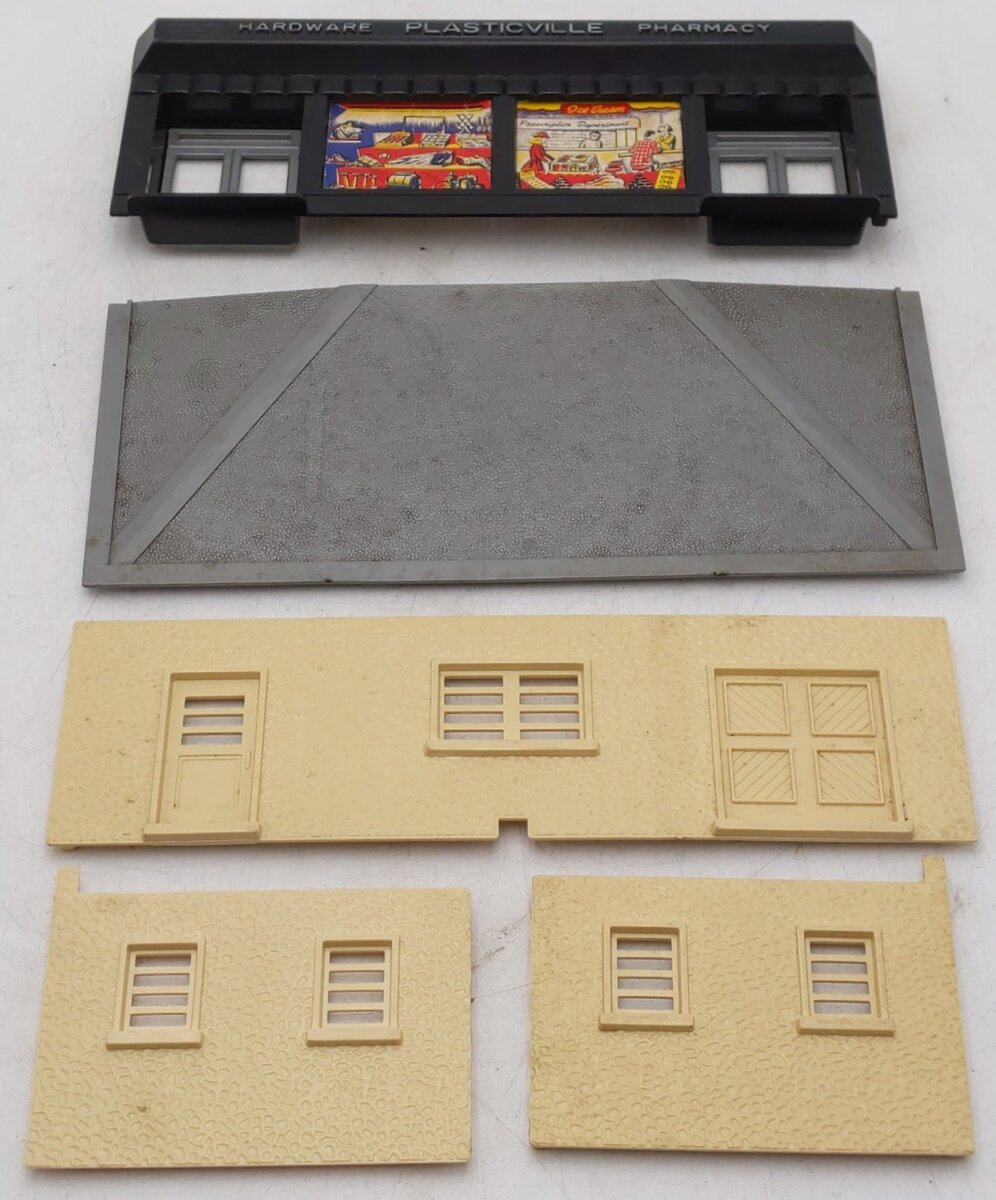 Plasticville DH-2 Vintage O Hardware & Pharmacy Store Kit VG/Box
