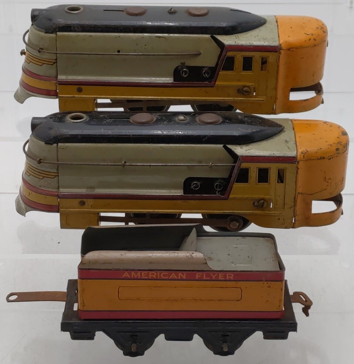 American Flyer Vintage O Gauge American Flyer Lines Diesel Locomotives w/ Tender