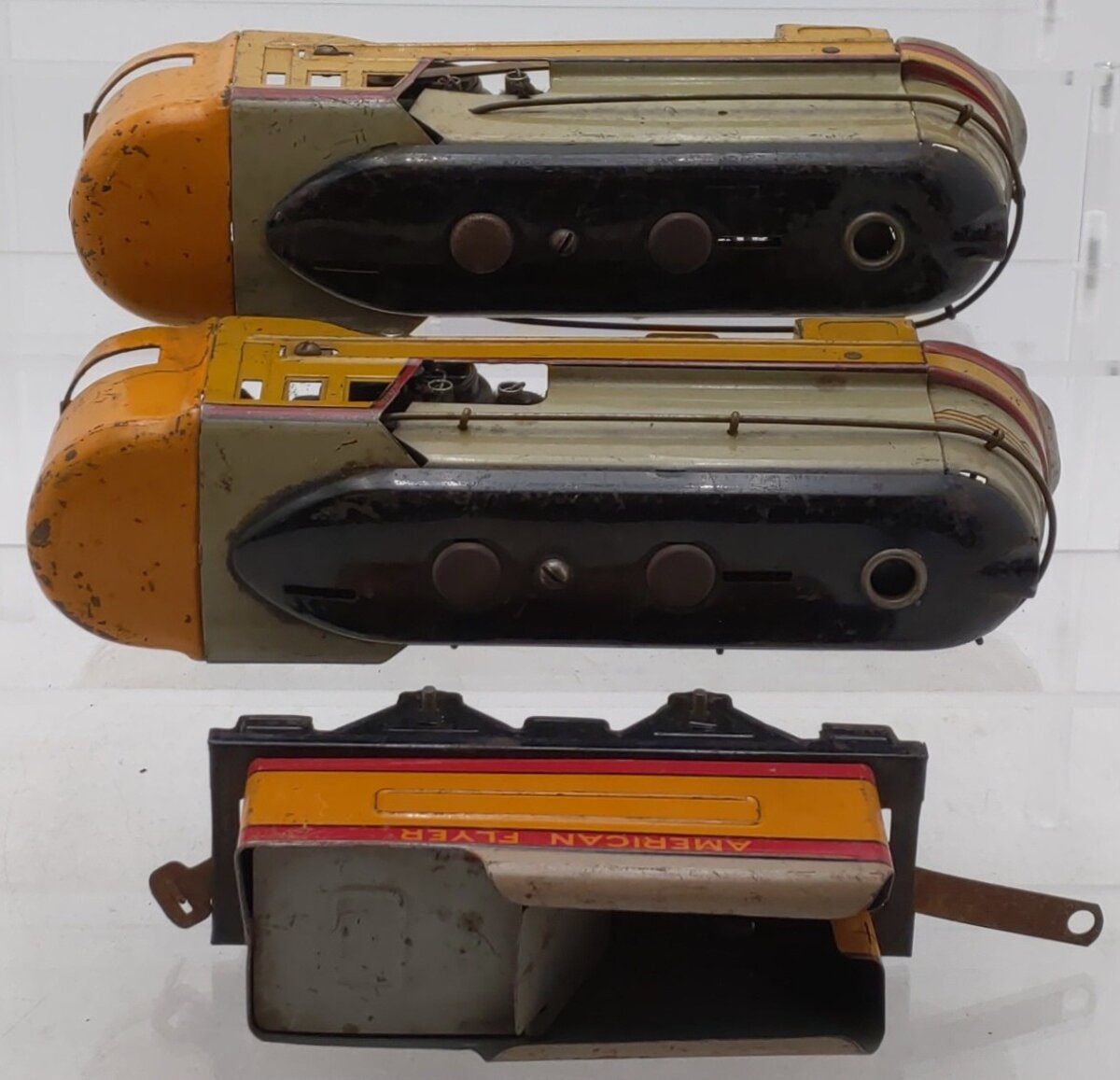 American Flyer Vintage O Gauge American Flyer Lines Diesel Locomotives w/ Tender
