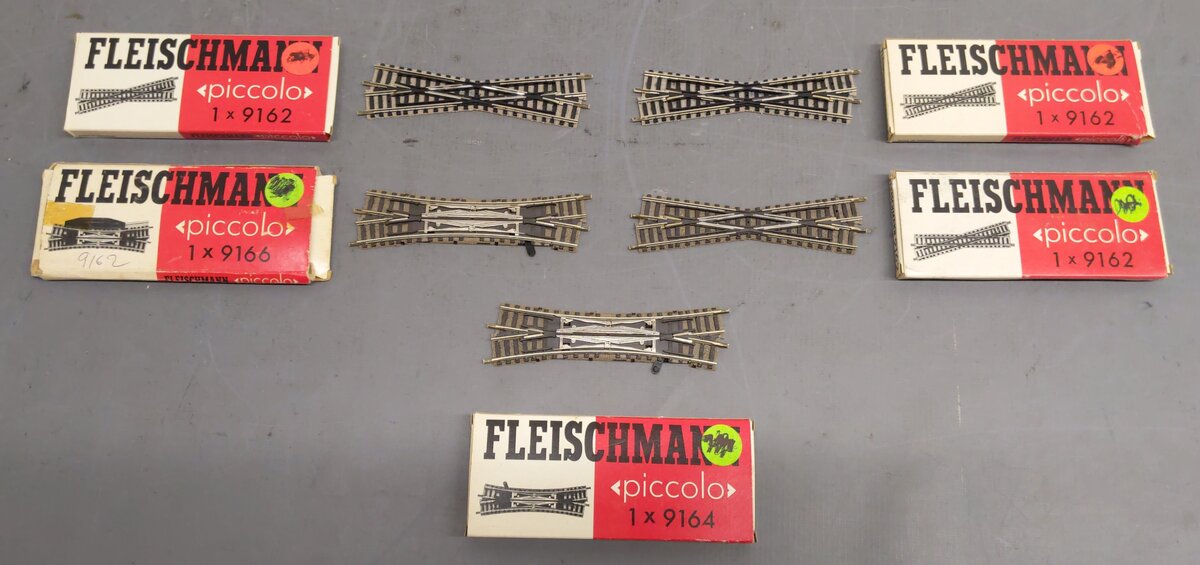 Fleischmann N Scale Assorted Crossover Track Sections: 9162 & 9166 [4] EX/Box
