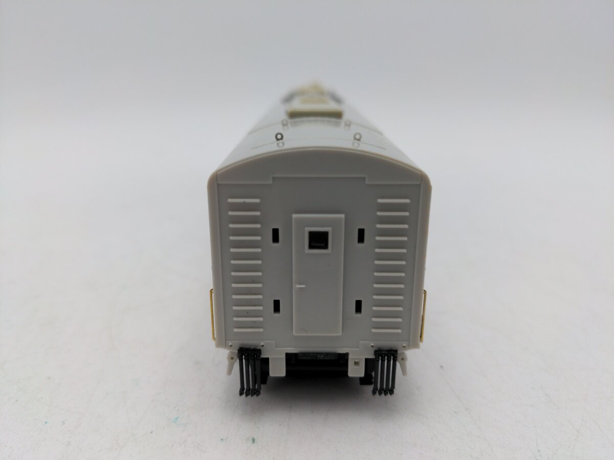 Broadway Limited 469 HO Scale Undecorated Non-Powered Diesel Locomotive EX/Box