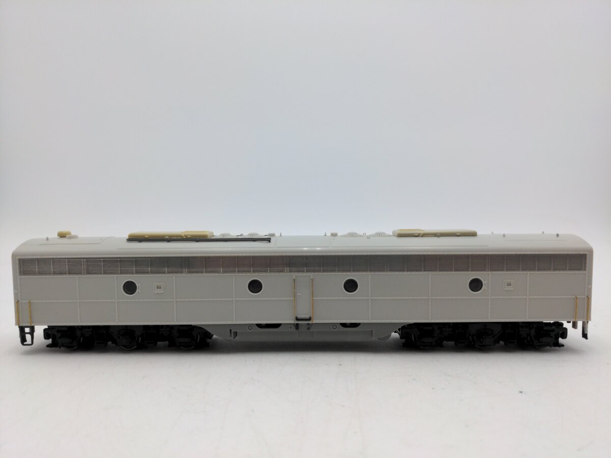 Broadway Limited 469 HO Scale Undecorated Non-Powered Diesel Locomotive EX/Box