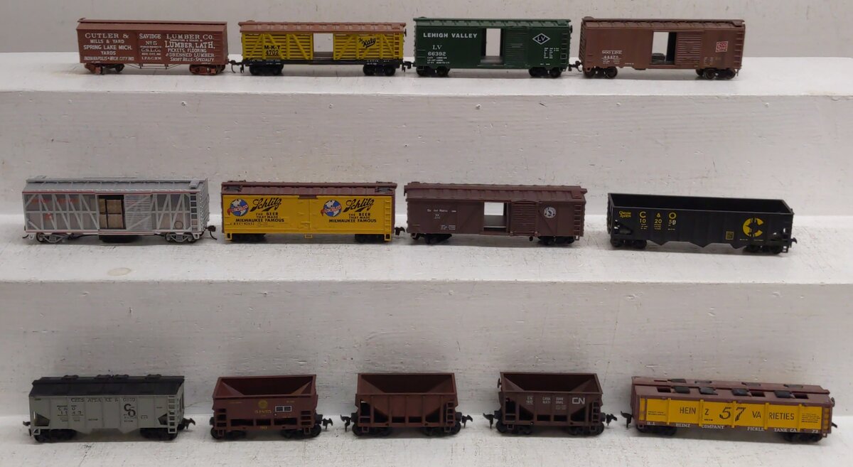 HO Scale Assorted Freight Cars [13] EX