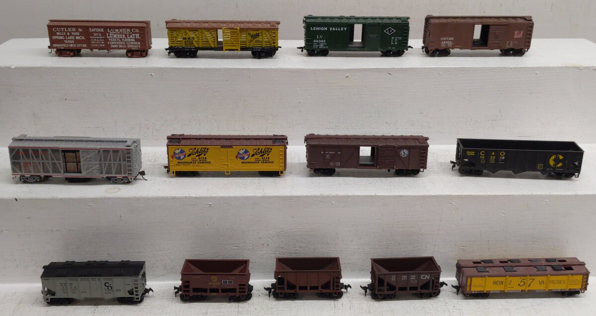 HO Scale Assorted Freight Cars [13] EX