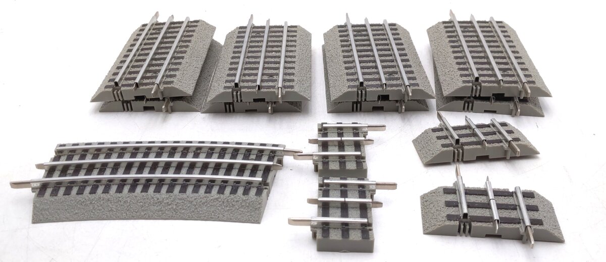 Lionel O Gauge Assorted Track Sections: 6-12024, 6-16834, 6-12073, 6-12074 [13] EX