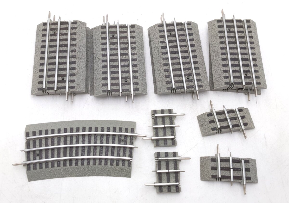 Lionel O Gauge Assorted Track Sections: 6-12024, 6-16834, 6-12073, 6-12074 [13] EX