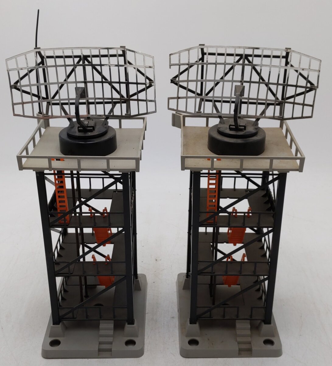Lionel 197 Vintage O Rotating Radar Antenna with Orange Platform [2] VG