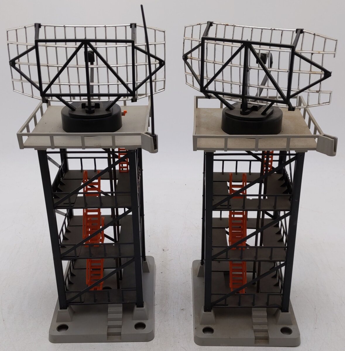 Lionel 197 Vintage O Rotating Radar Antenna with Orange Platform [2] VG