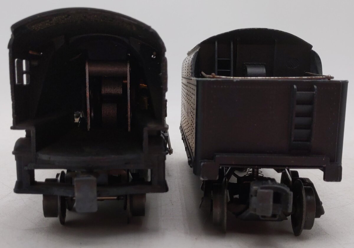 Lionel 2035 Vintage O 2-6-4  Die-Cast Postwar Steam Locomotive w 6466WX Tender VG
