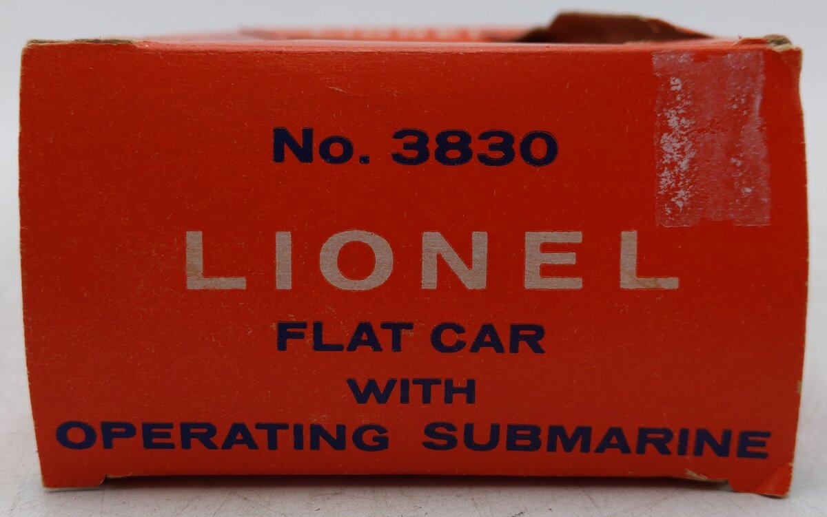 Lionel 3830 Vintage O Flatcar with Operating U.S. Navy Submarine VG/Box
