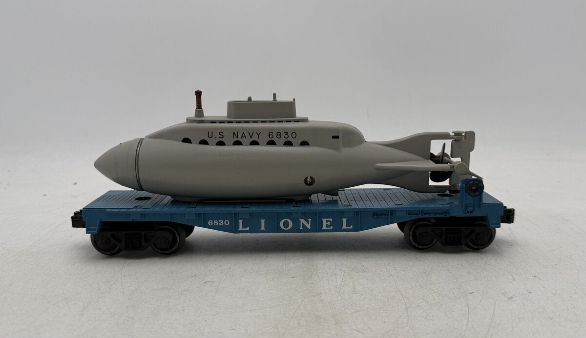 Lionel 6830 Vintage O Flatcar w/ Non Operating Submarine VG