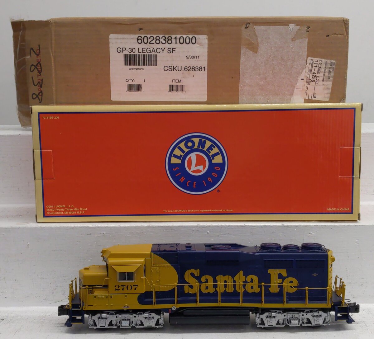 Lionel 6-28381 O Gauge AT&SF Legacy GP-30 Diesel Locomotive #1207