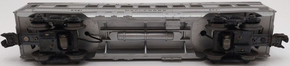Lionel 2421 Vintage O Lionel Lines Maplewood Lighted Pullman Car w/ Silver Roof VG