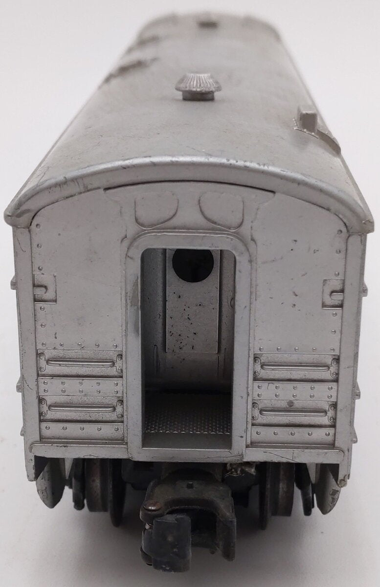Lionel 2422 Vintage O Lionel Lines Chatham Lighted Pullman Car with Silver Roof VG