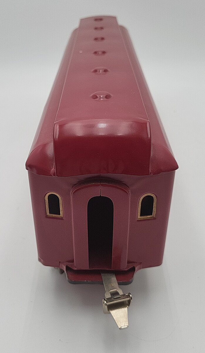 Ives 180 Vintage Standard Gauge Tinplate Passenger Car #180