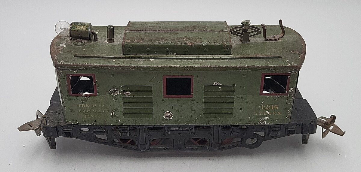 Ives 3235 Vintage Standard Gauge 0-4-0 Electric Locomotive