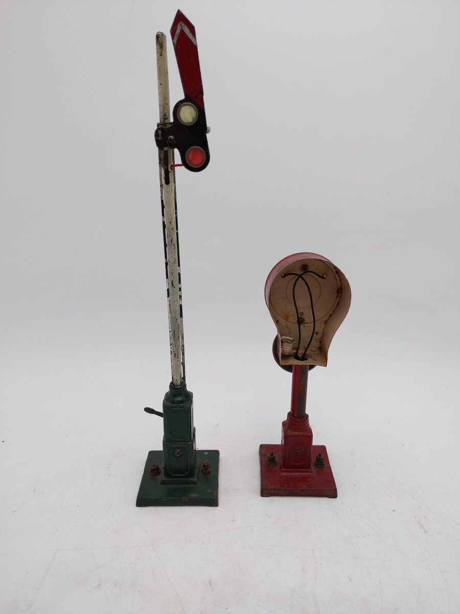 Ives Standard Gauge 300 Prewar Manual Semaphore & 333 Crossing Bell [2]
