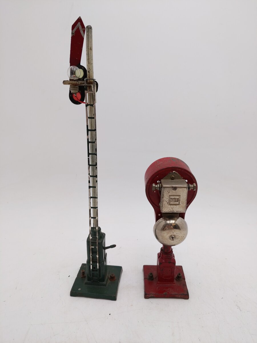 Ives Standard Gauge 300 Prewar Manual Semaphore & 333 Crossing Bell [2]
