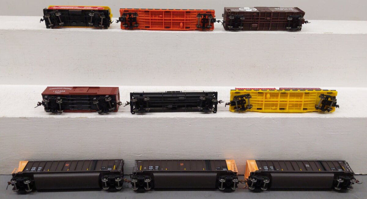 Life-Like, Bachmann, & Other HO Scale Assorted Freight Cars [9] EX